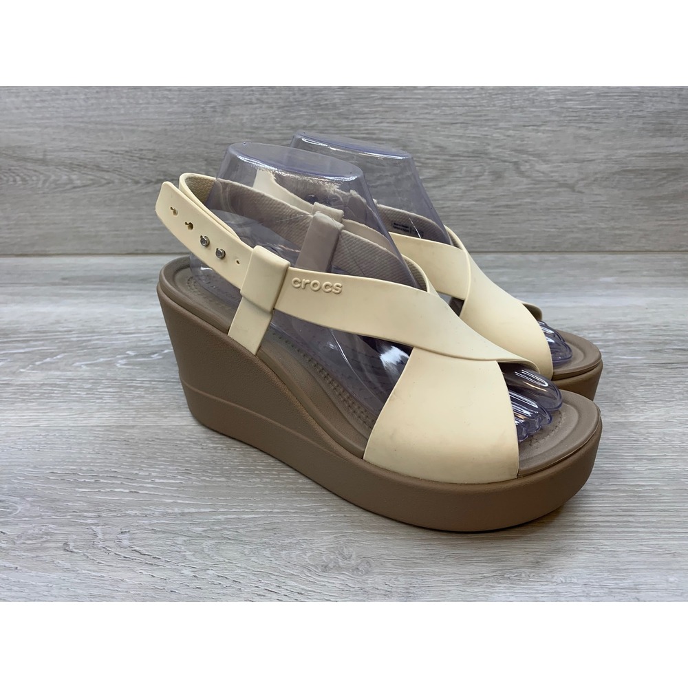 Crocs Brooklyn Low Wedge Sandals Women's 8 Cream LiteRide Platform Shoes